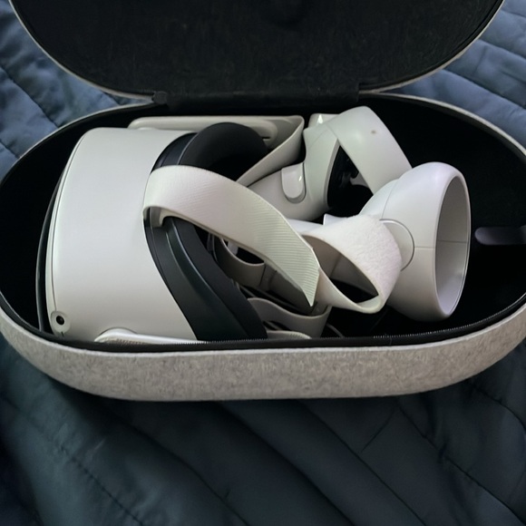 Oculus quest - Picture 2 of 3
